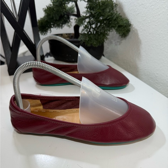 Tieks Shoes - Tieks Maroon Leather Flats